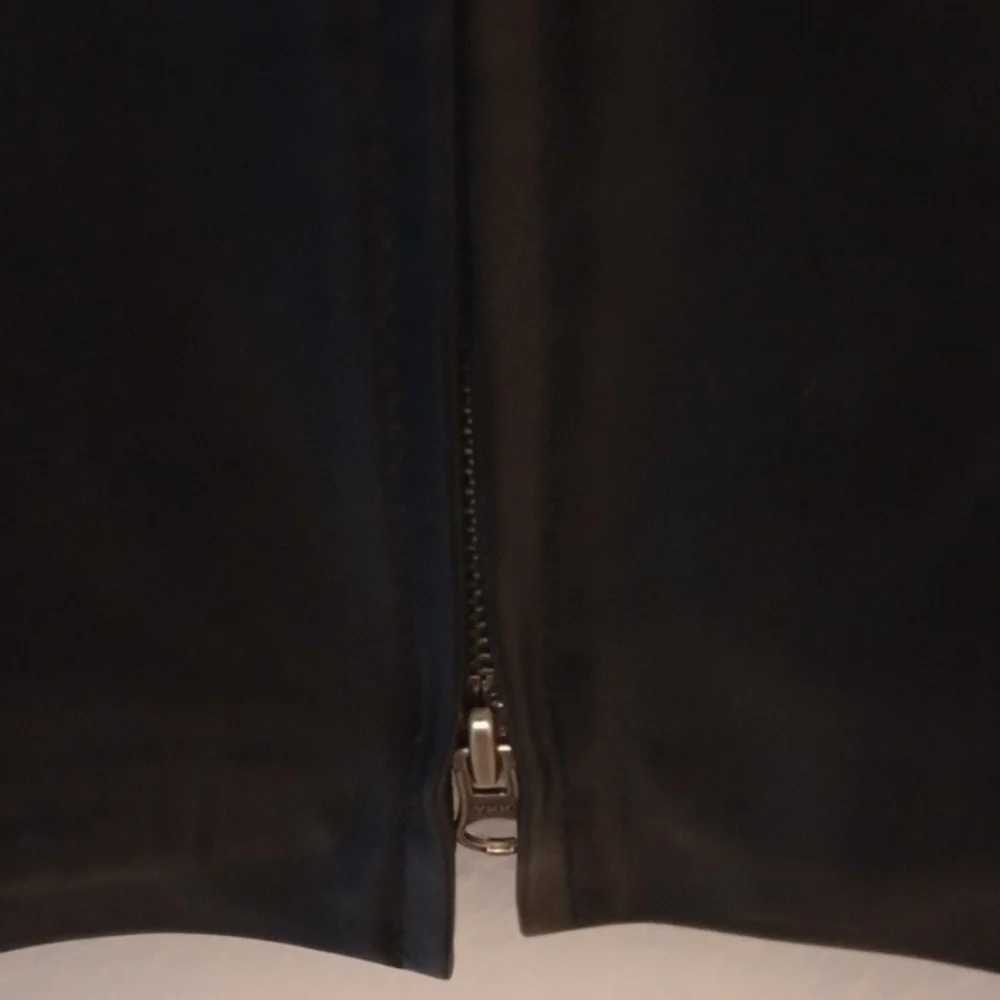 Talbots Black Leather Vest Minimalist Design - Picture 4 of 8